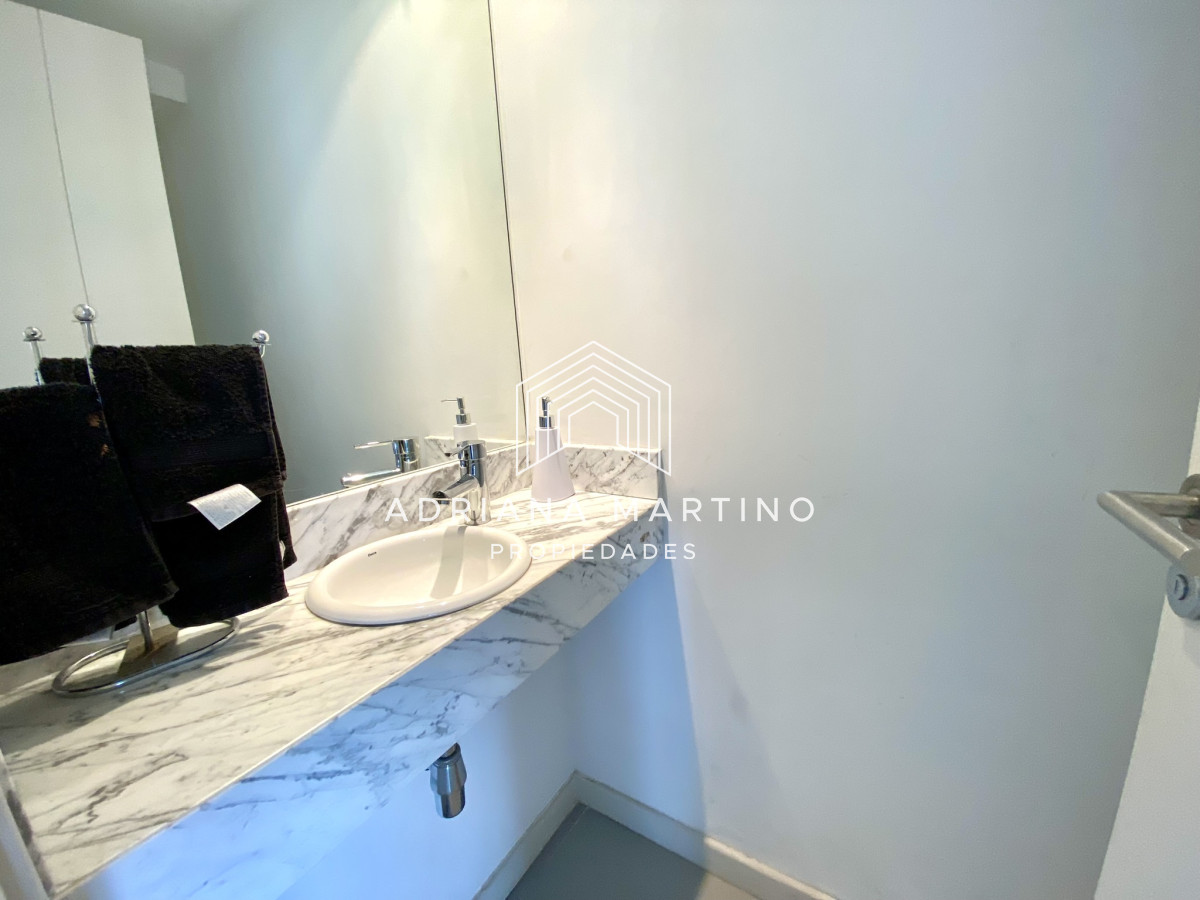 Apartamento ID.70548 - Excelente apartamento con increíbles  vistas a playa brava