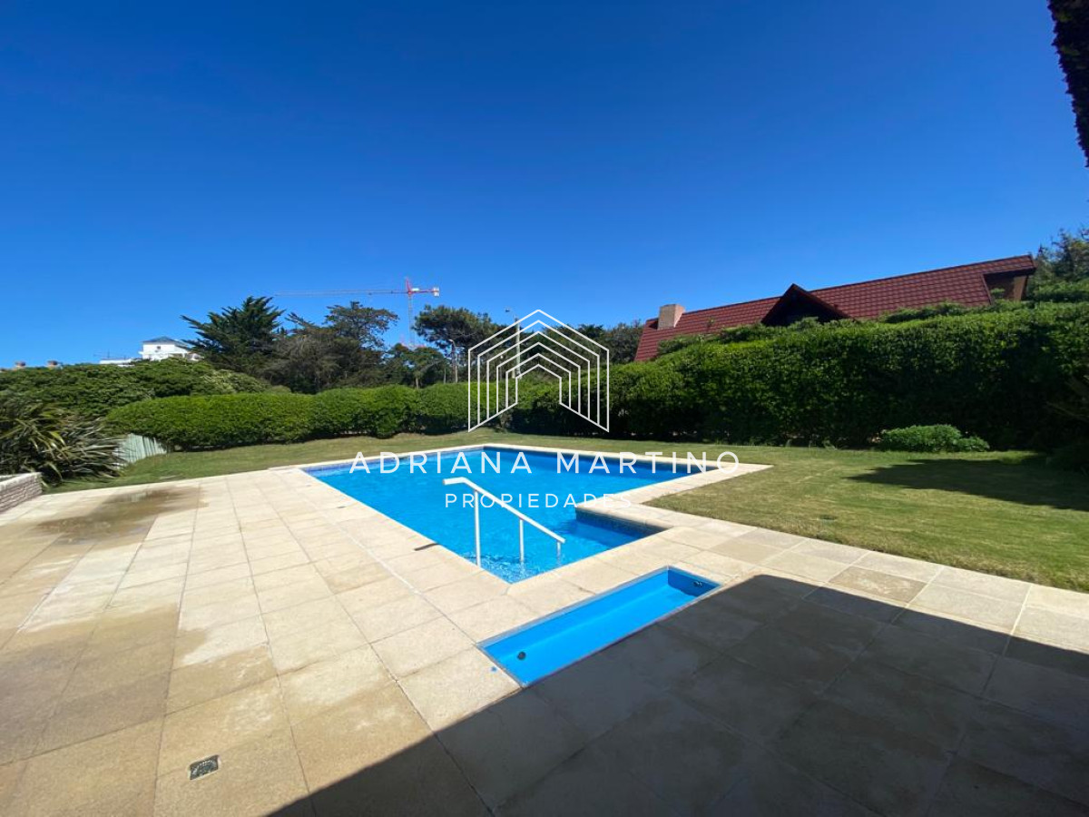 Apartamento ID.70109 -  Hermoso apartamento en playa brava en primera linea con vista al Mar