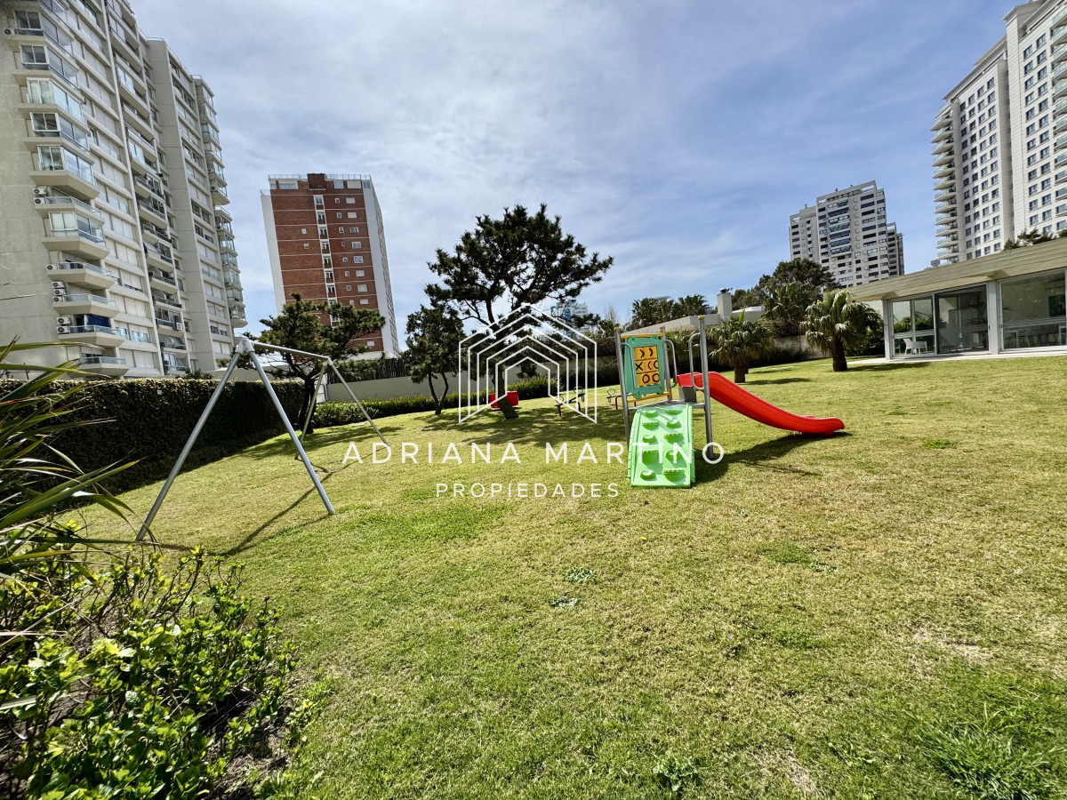 Apartamento ID.71489 - Apartamento en venta – Primera línea Playa Mansa, Punta del Este