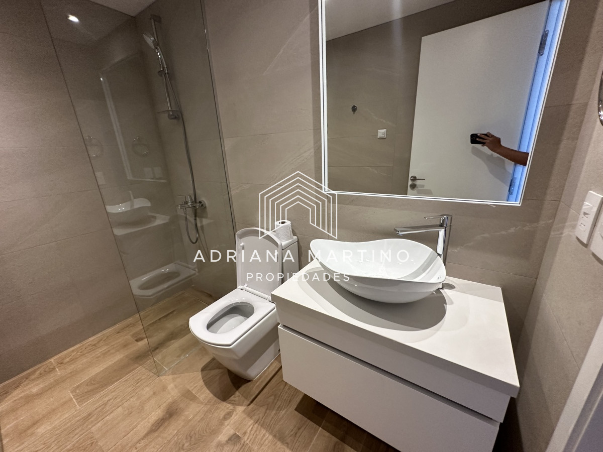Apartamento ID.70272 - Apartamento de categoría en primera línea brava 