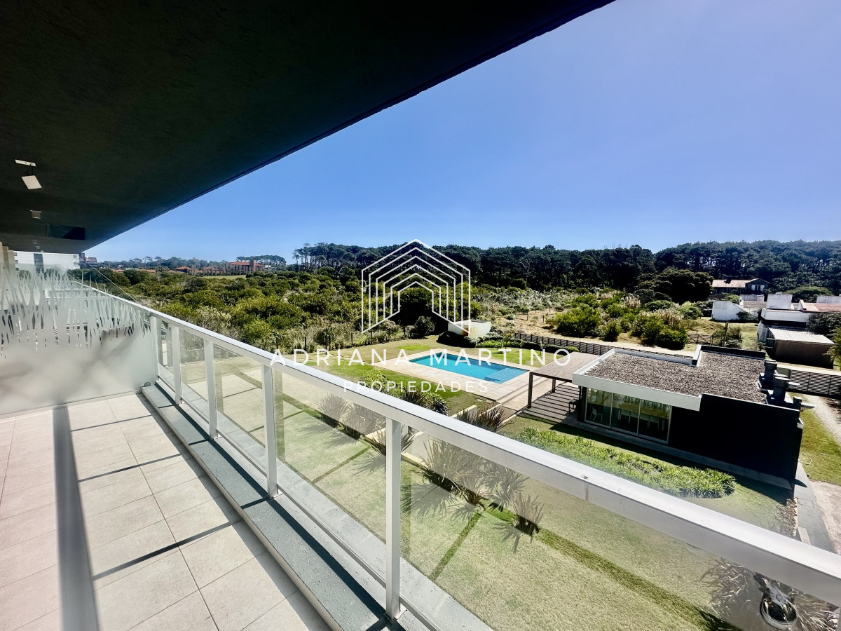 Apartamento ID.70994 - Excelente apartamento en primera línea playa brava 