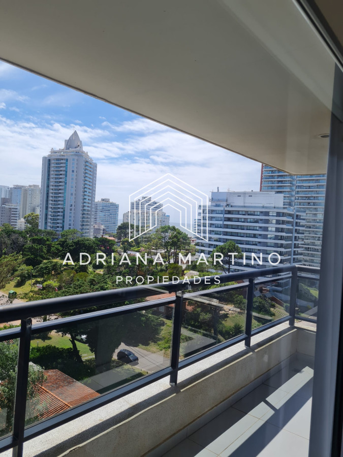 Apartamento ID.70186 - Brava muy cerca Del Mar edificio con servicios 