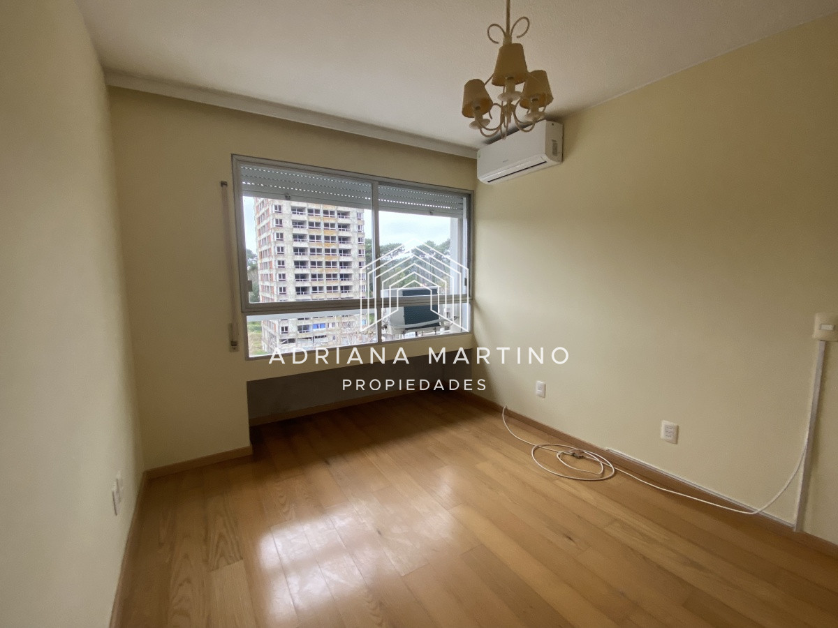 Apartamento ID.67273 - Luminosa planta en Roosevelt