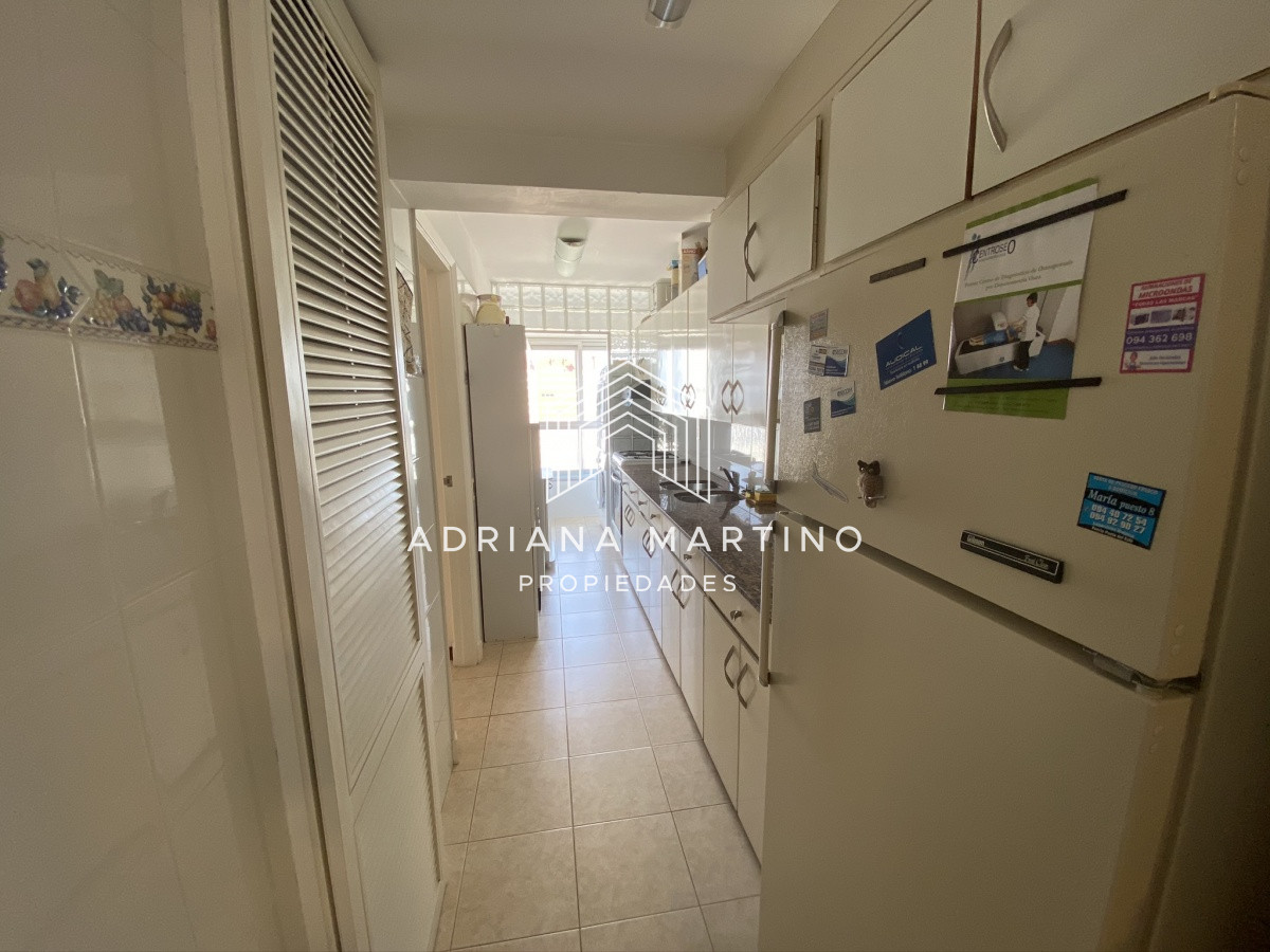 Apartamento ID.37016 - Hermoso y muy confortable apartamento en península con excelente vista al mar.