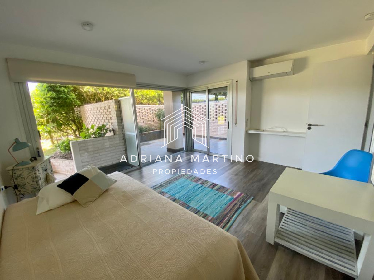 Apartamento ID.70109 -  Hermoso apartamento en playa brava en primera linea con vista al Mar