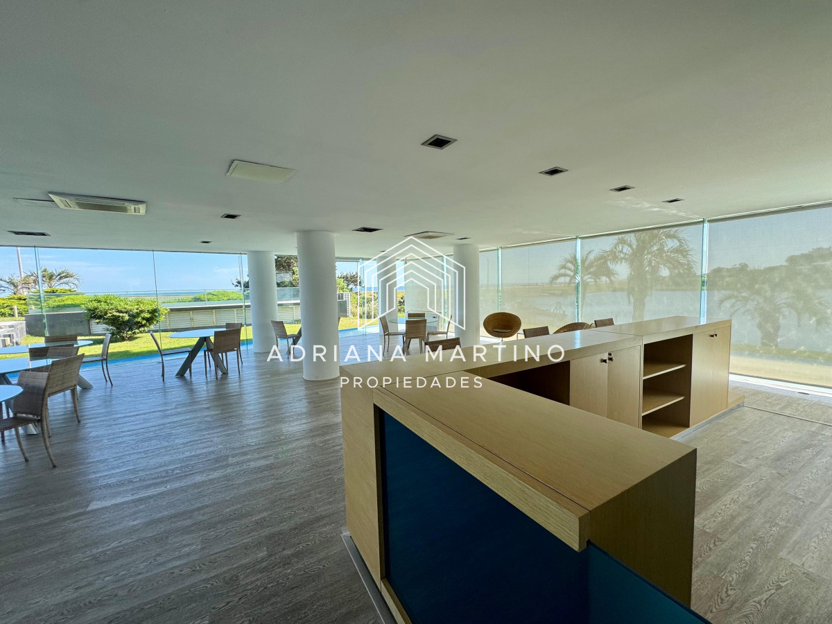 Apartamento ID.67231 - Espectacular Pent House en mansa con vista a la laguna.