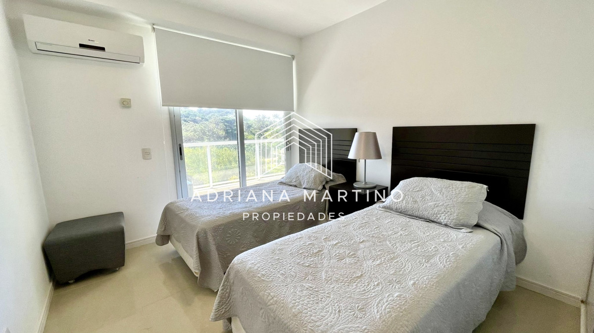 Apartamento ID.71546 - Excelente apartamento en primera línea de Playa Brava, Punta del Este.
