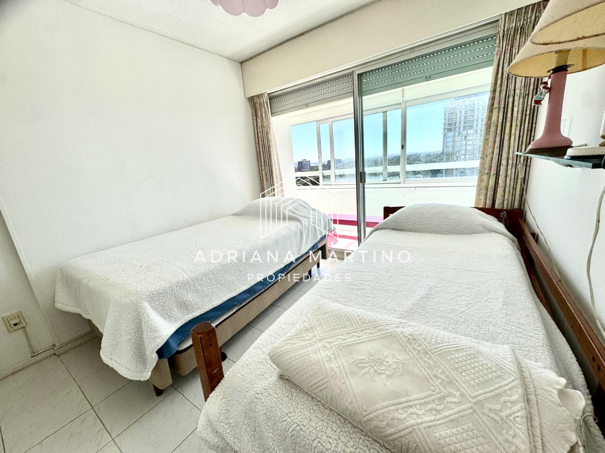 Apartamento ID.71488 - Apartamento en Venta – Punta del Este, Av. Roosevelt