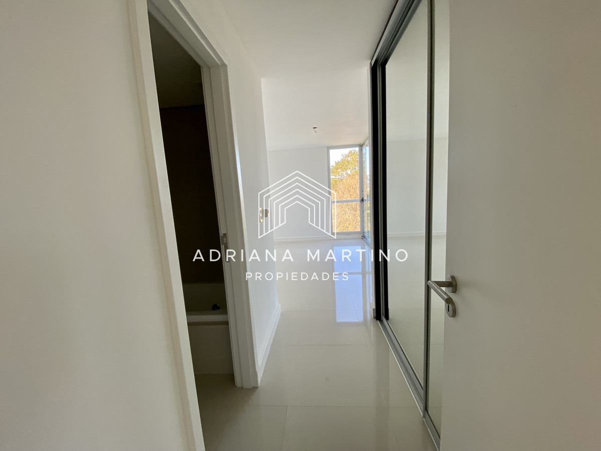 Apartamento ID.69818 - Excelente Penthouse con piscina climatizada privada en Playa Brava 