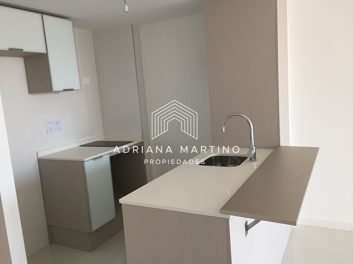 Apartamento ID.36944 - Hermoso apartamento ubicado en Av. Chiverta Punta del Este.