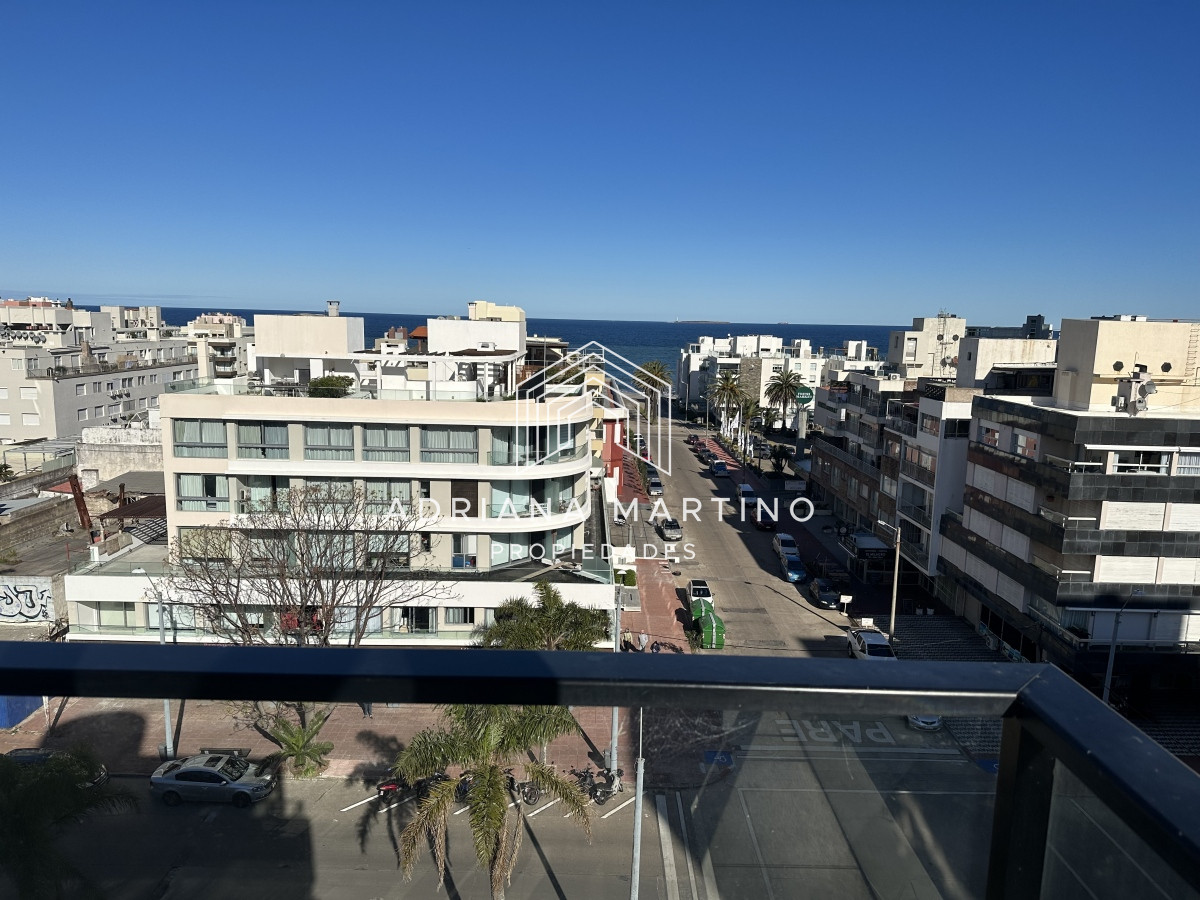 Apartamento ID.70421 - Hermosa y amplia unidad de lujo en el Puerto de Punta del Este