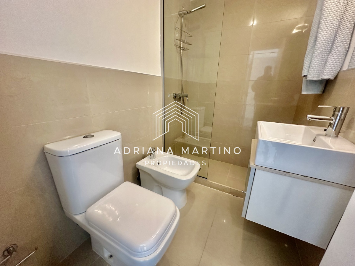 Apartamento ID.70994 - Excelente apartamento en primera línea playa brava 