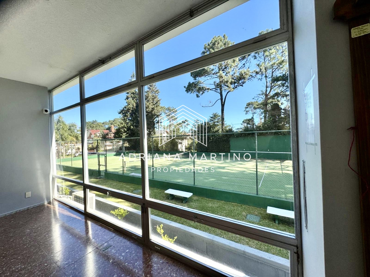 Apartamento ID.71488 - Apartamento en Venta – Punta del Este, Av. Roosevelt