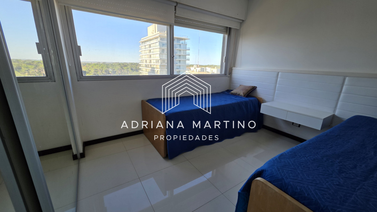 Apartamento ID.71713 - Amplio y luminoso Apto de 3 dormitorios, sobre Roosevelt