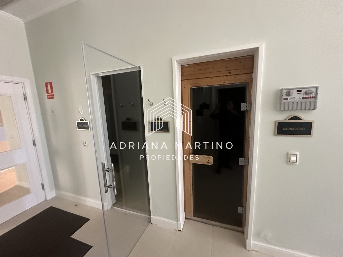 Apartamento ID.69475 - Espectacular apartamento en Mansa Punta del Este, con vista panorámica al mar. 