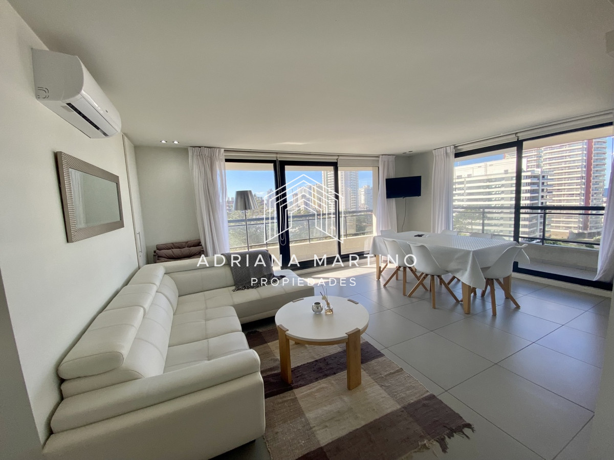 Apartamento ID.70186 - Brava muy cerca Del Mar edificio con servicios 