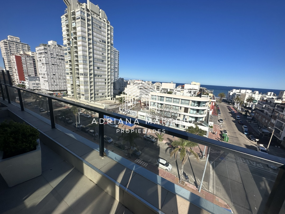 Apartamento ID.70421 - Hermosa y amplia unidad de lujo en el Puerto de Punta del Este