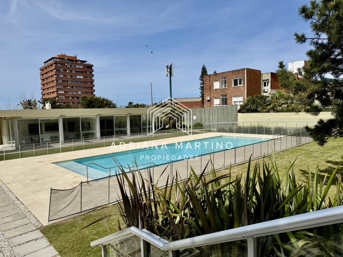 Apartamento ID.71489 - Apartamento en venta – Primera línea Playa Mansa, Punta del Este