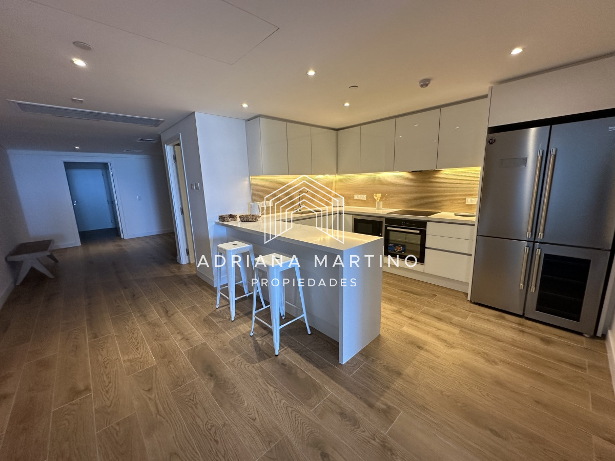 Apartamento ID.70272 - Apartamento de categoría en primera línea brava 
