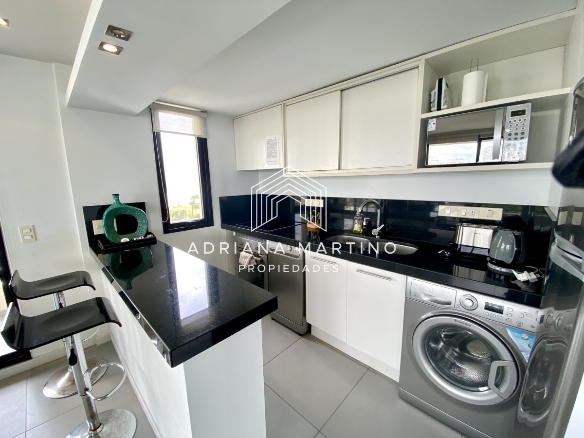 Apartamento ID.70548 - Excelente apartamento con increíbles  vistas a playa brava