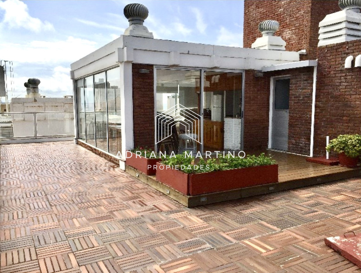 Apartamento ID.35885 - Hermoso apartamento con espectacular vista al mar, ubicado en península de Punta del Este.