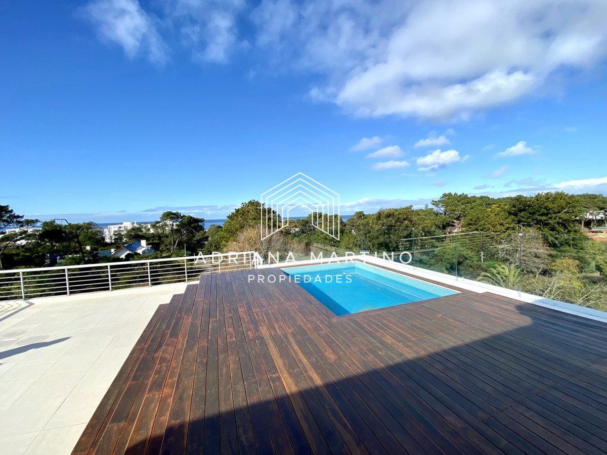 Apartamento ID.69818 - Excelente Penthouse con piscina climatizada privada en Playa Brava 