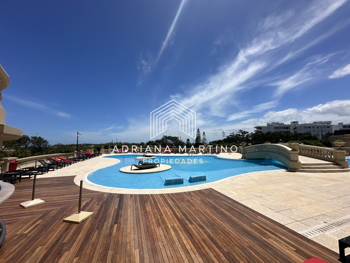Apartamento ID.69475 - Espectacular apartamento en Mansa Punta del Este, con vista panorámica al mar. 