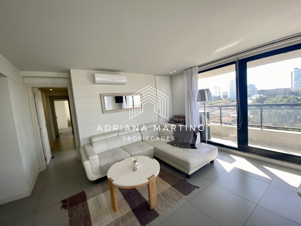 Apartamento ID.70186 - Brava muy cerca Del Mar edificio con servicios 