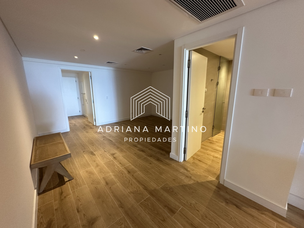 Apartamento ID.70272 - Apartamento de categoría en primera línea brava 