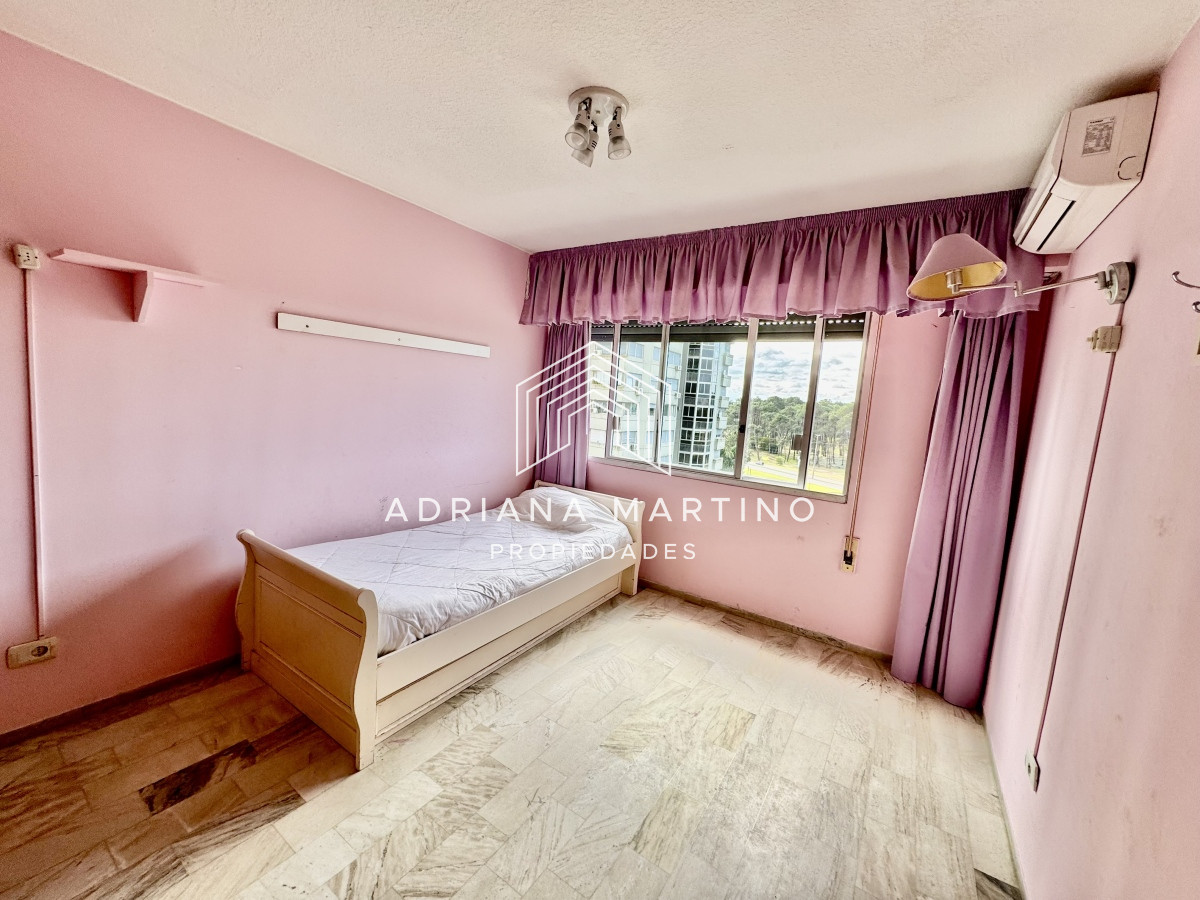 Apartamento ID.70854 - Cómoda planta en punta del este 