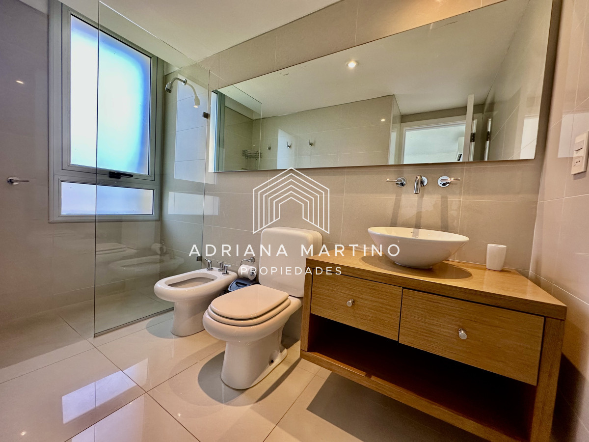 Apartamento ID.69816 -  Excelente apartamento en playa brava 