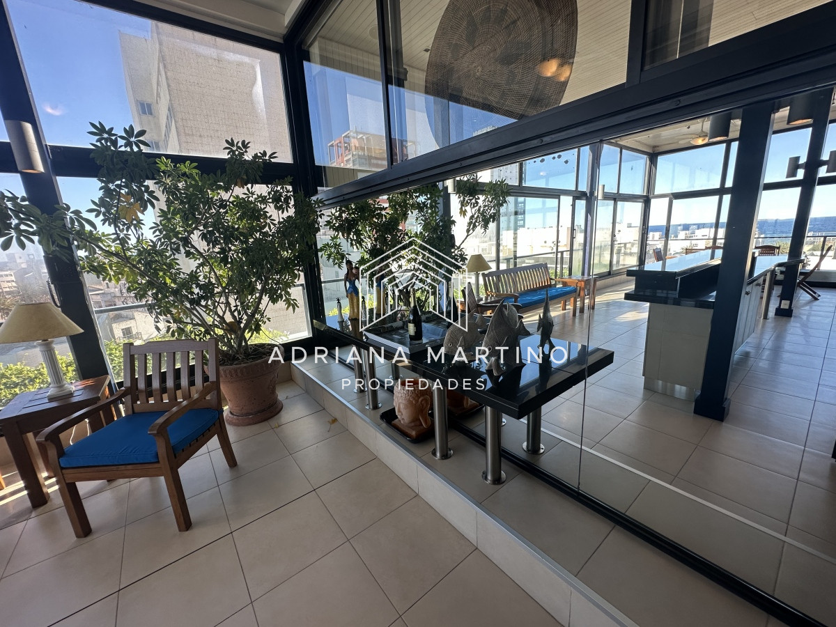 Apartamento ID.70421 - Hermosa y amplia unidad de lujo en el Puerto de Punta del Este