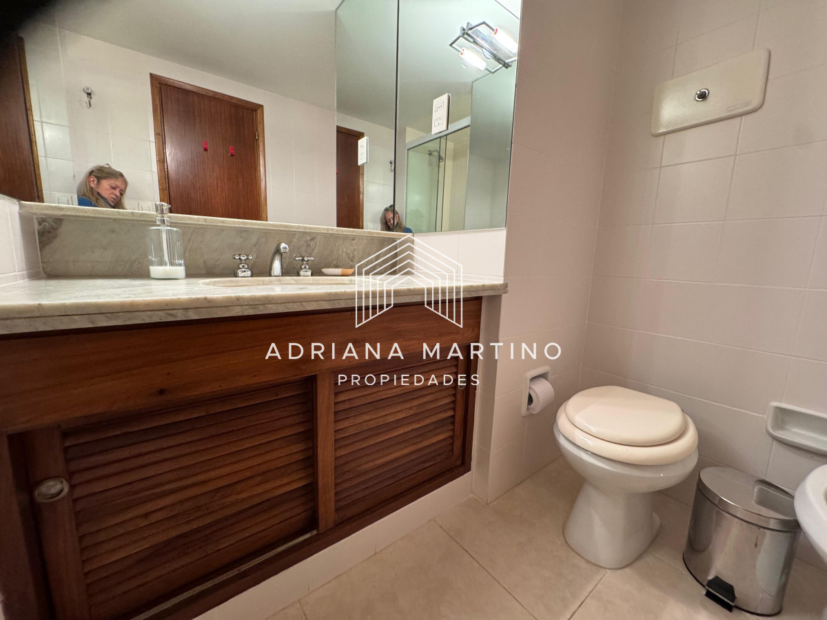 Apartamento ID.71489 - Apartamento en venta – Primera línea Playa Mansa, Punta del Este