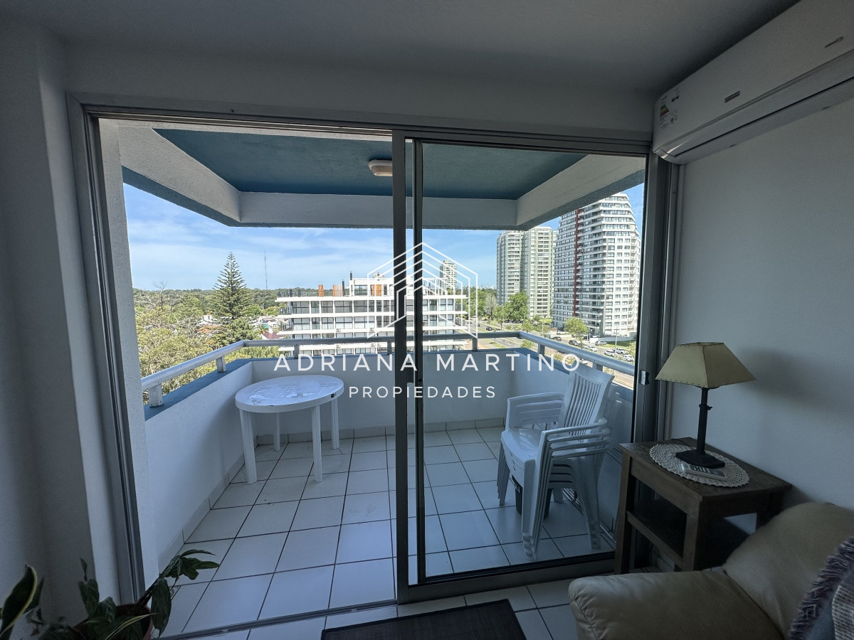 Apartamento ID.67200 - Muy lindo y comodo apartamento ubicado en Roosevelt-Punta del Este. 