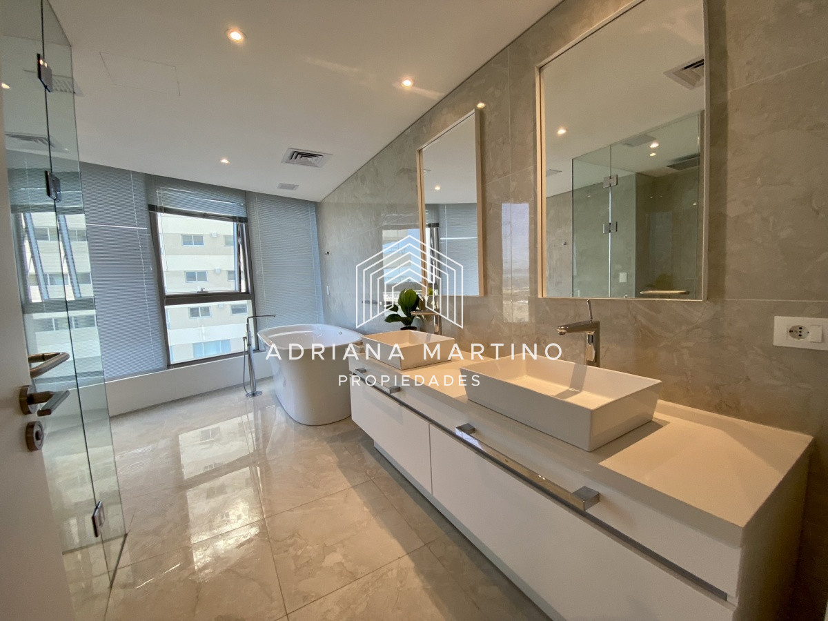 Apartamento ID.70273 - Excelente apartamento en venta primera línea playa brava 