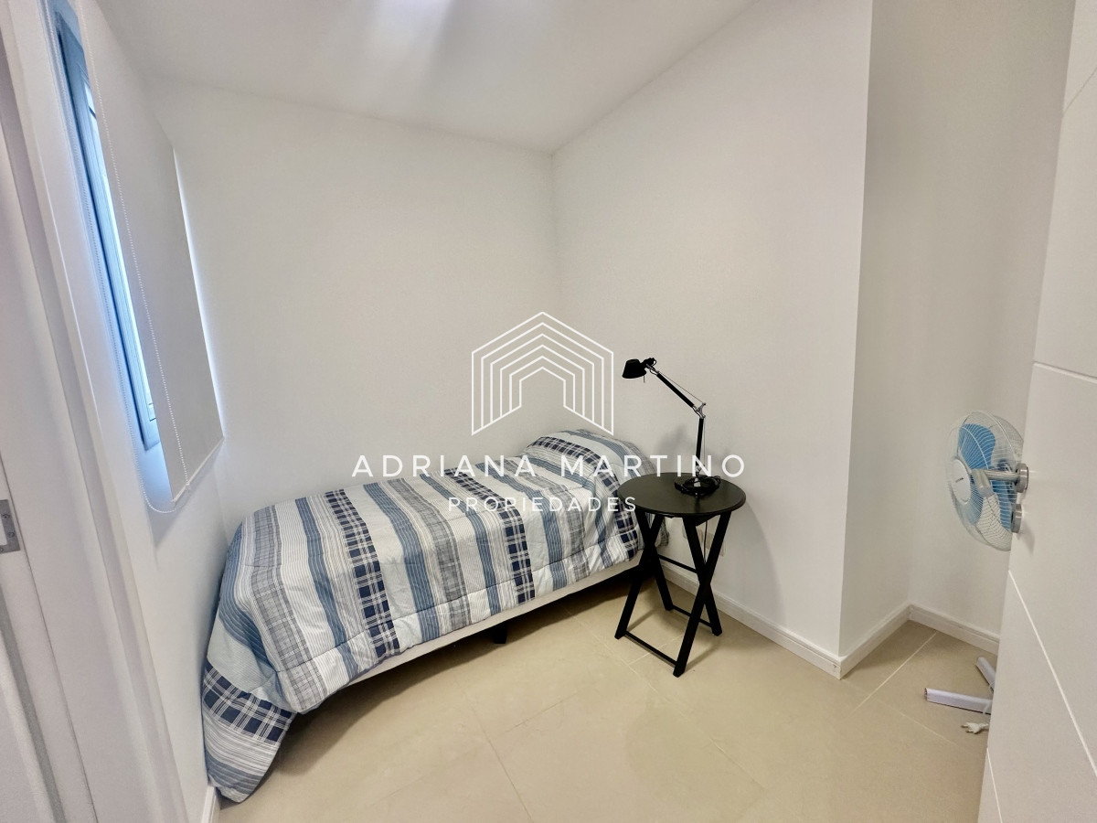 Apartamento ID.70994 - Excelente apartamento en primera línea playa brava 