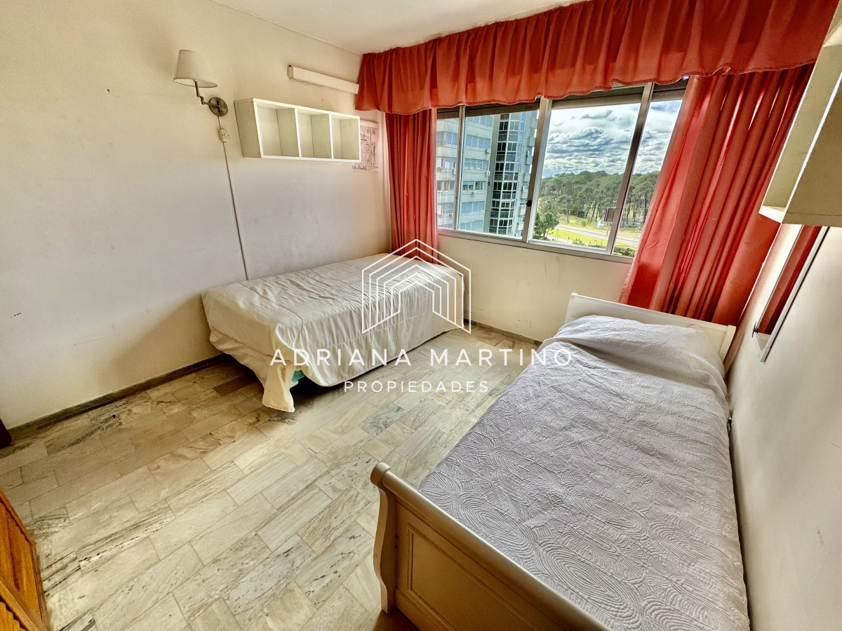 Apartamento ID.70854 - Cómoda planta en punta del este 