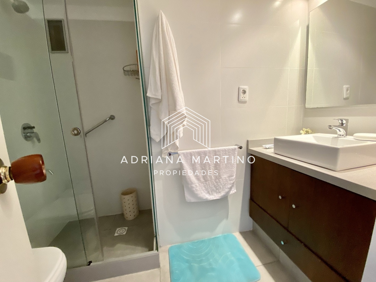 Apartamento ID.69454 - Piso alto en Peninsula con excelente vista al mar
