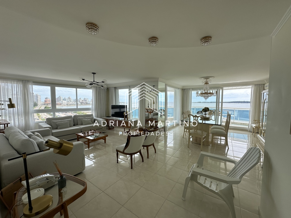 Apartamento ID.39479 - Excelente apartamento de categoría en primera línea