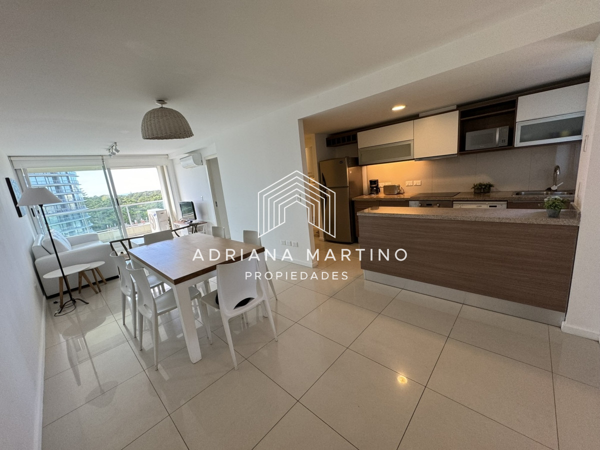 Apartamento ID.69466 - Hermoso apartamento en Av. Roosevelt - Punta del Este.