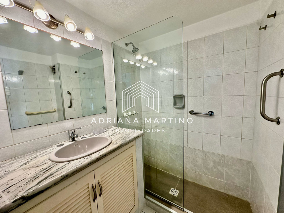 Apartamento ID.71145 - Excelente Apartamento ubicado en Península -Punta del Este!