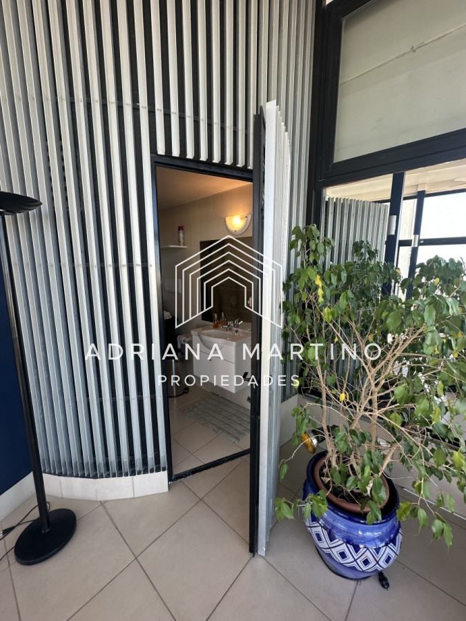 Apartamento ID.70421 - Hermosa y amplia unidad de lujo en el Puerto de Punta del Este