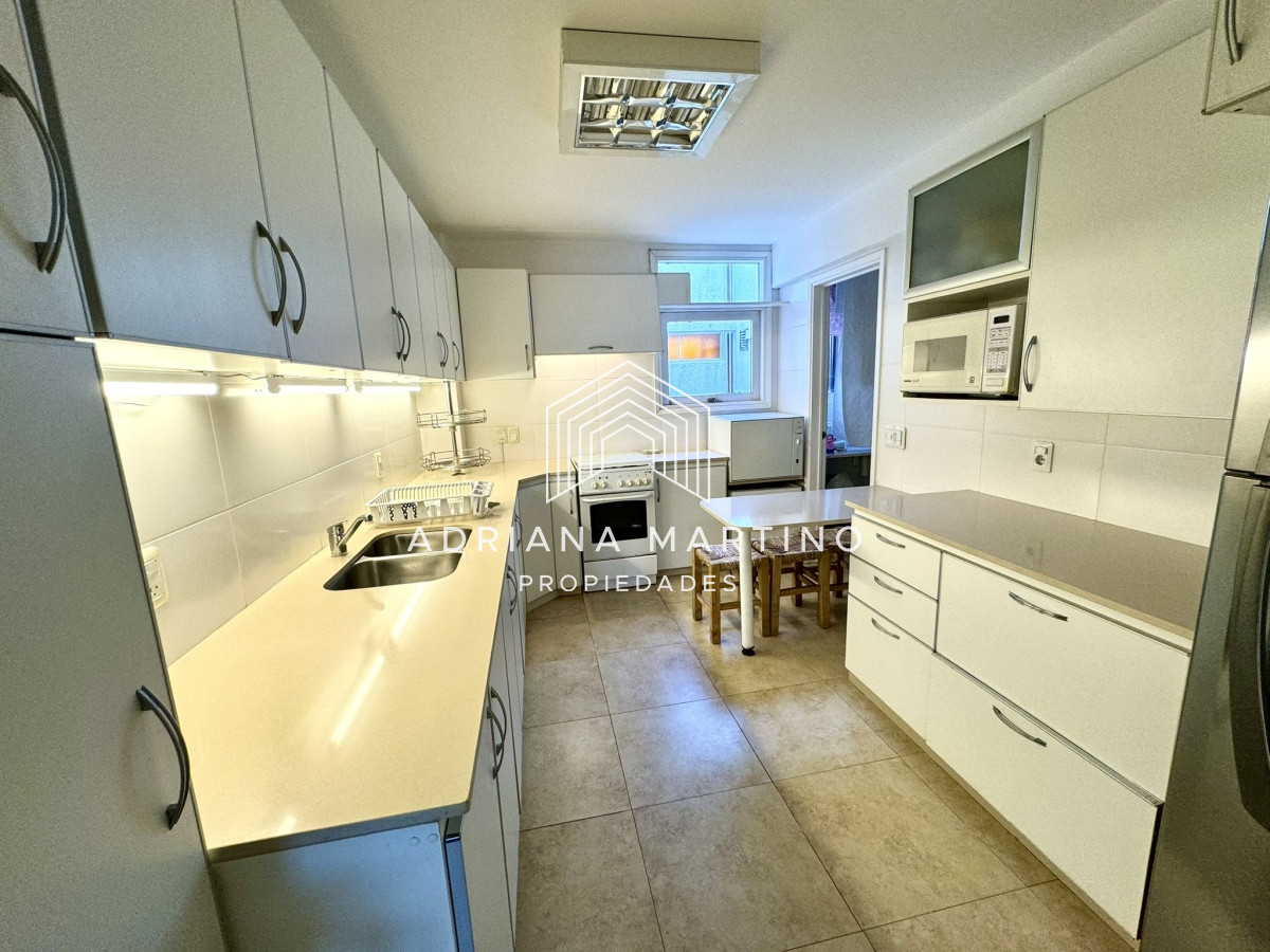 Apartamento ID.70767 - Magnifico paratmanto frente al mar en playa Brava - Punta del Este!