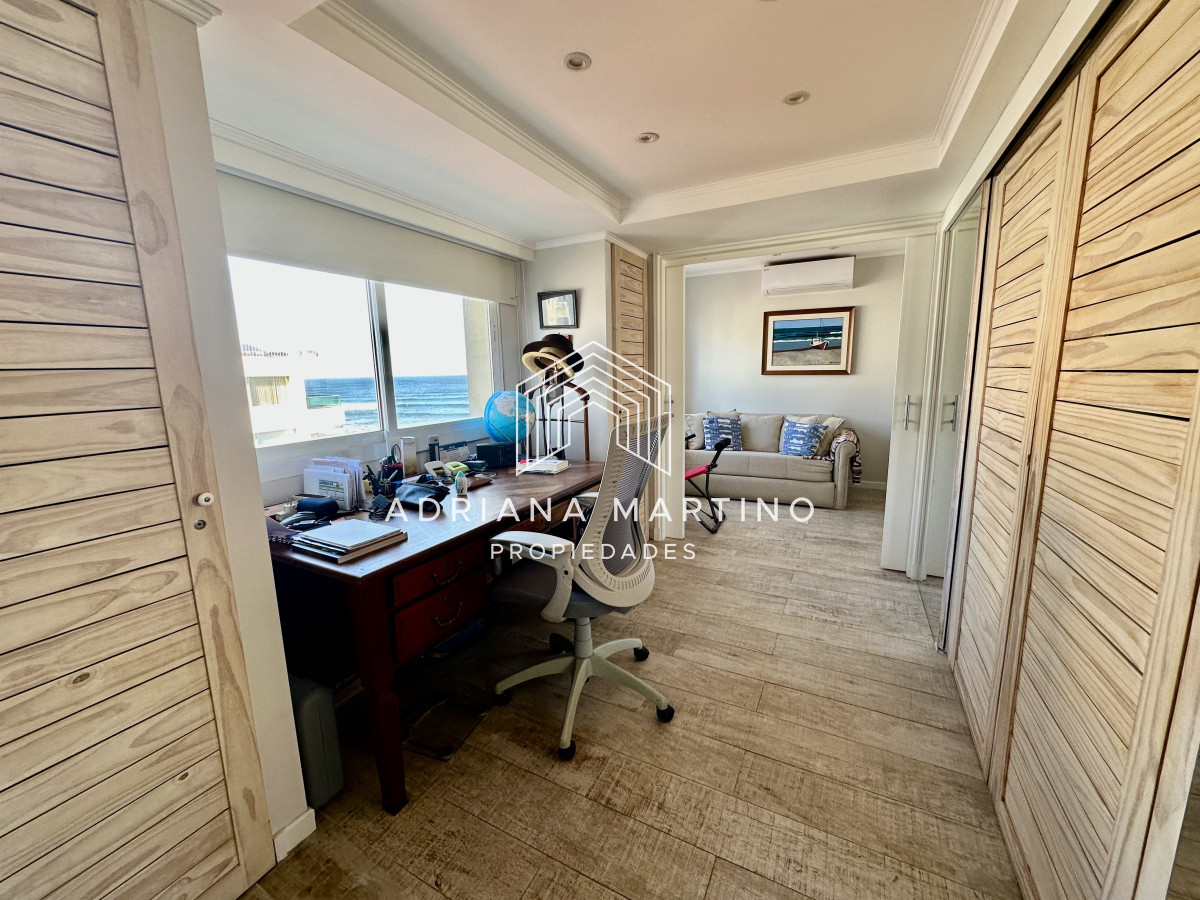 Apartamento ID.71487 - Excelente apartamento en primera línea playa brava 