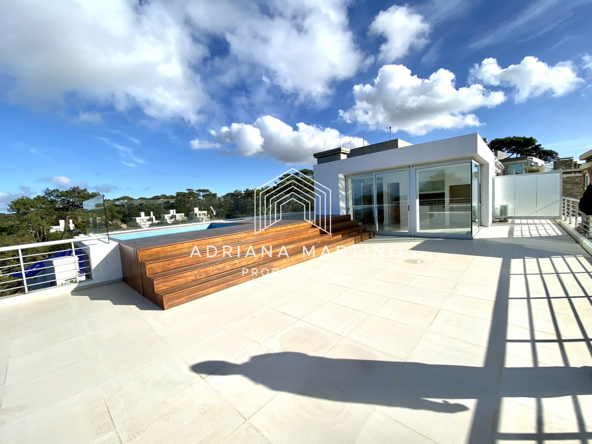 Apartamento ID.69818 - Excelente Penthouse con piscina climatizada privada en Playa Brava 