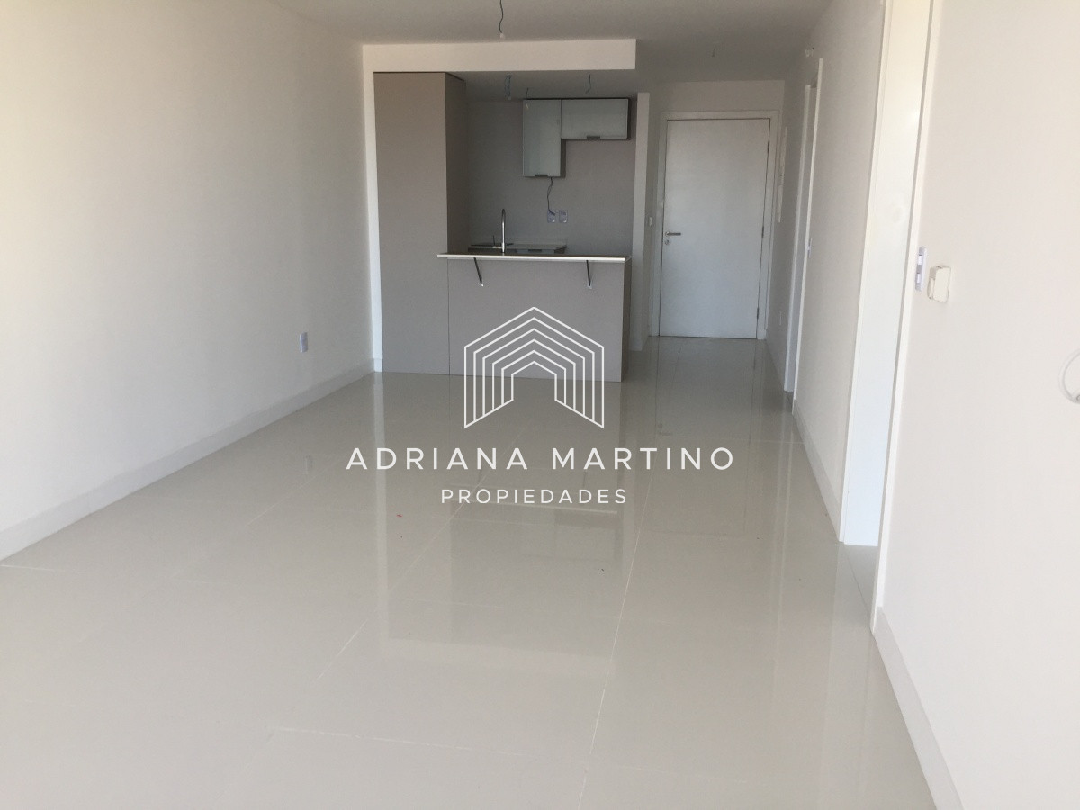 Apartamento ID.36943 - Muy lindo apartamento ubicado Av. Chiverta Punta del Este.