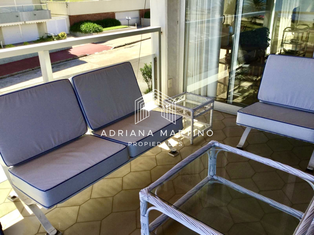 Apartamento ID.37813 - Apartamento en Venta – Primera Línea Playa Mansa, Punta del Este