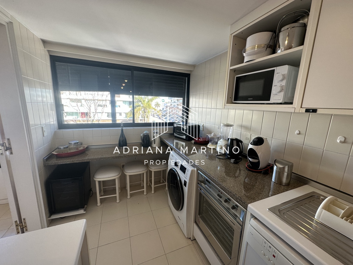 Apartamento ID.70421 - Hermosa y amplia unidad de lujo en el Puerto de Punta del Este