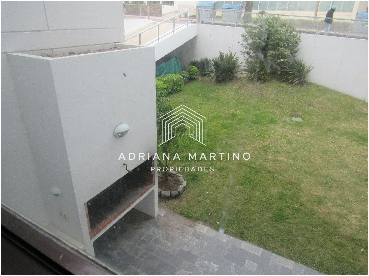 Apartamento ID.35863 - Hermoso y muy luminoso apartamento con vista al mar ubicado en Península. 