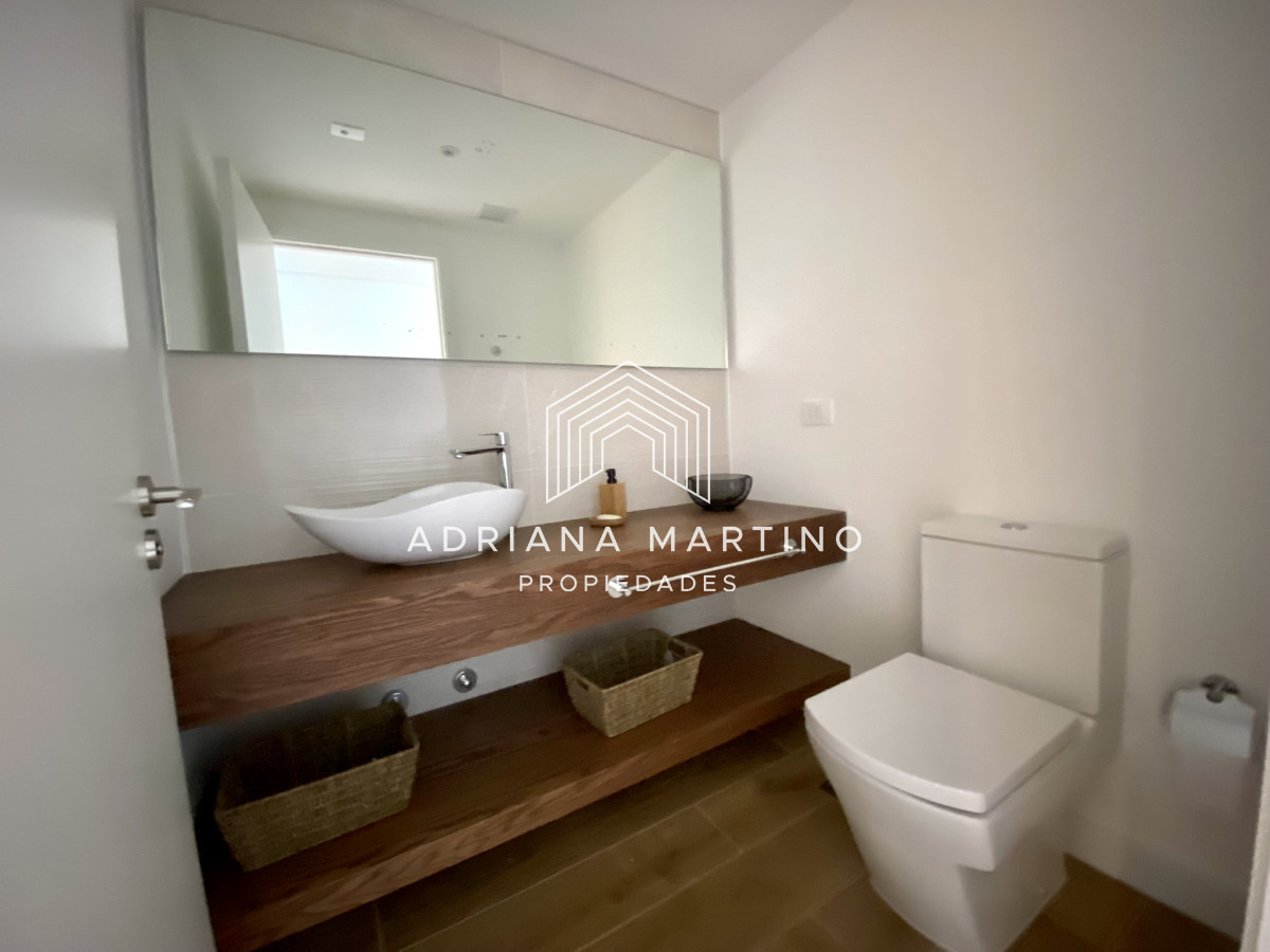 Apartamento ID.70273 - Excelente apartamento en venta primera línea playa brava 